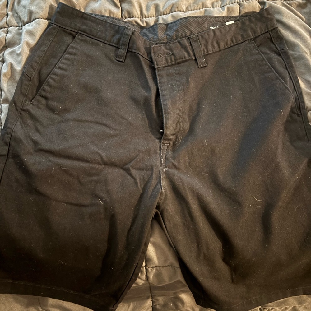 Volcom Men's Black Flat Front Chino Shorts